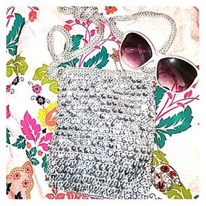 Beautiful Vintage sliver beaded purse